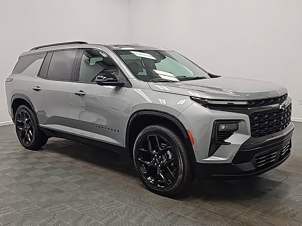 Used 2024 Chevrolet Traverse RS w/ LPO, Floor Liner Package image 2