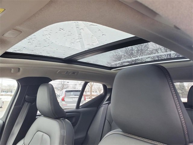 Used 2025 Volvo XC40 B5 Core w/ Protection Package Premier image 13