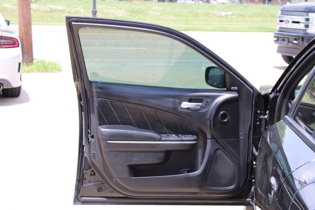 Used 2020 Dodge Charger SXT w/ Plus Group RWD image 10