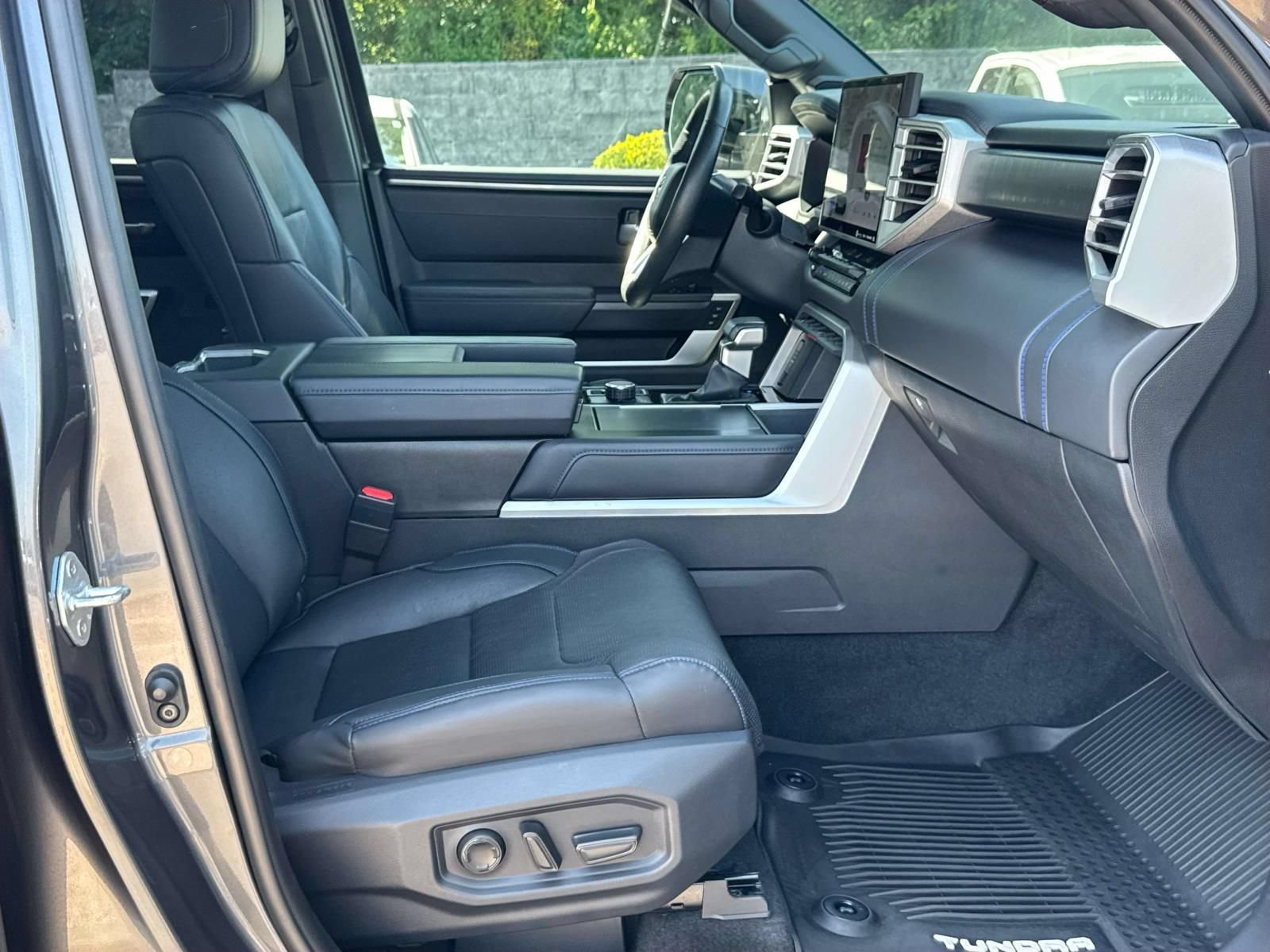 Used 2023 Toyota Tundra Platinum AWD/4WD image 23