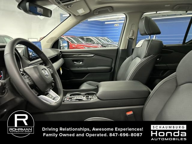 Used 2025 Honda Pilot Elite image 3