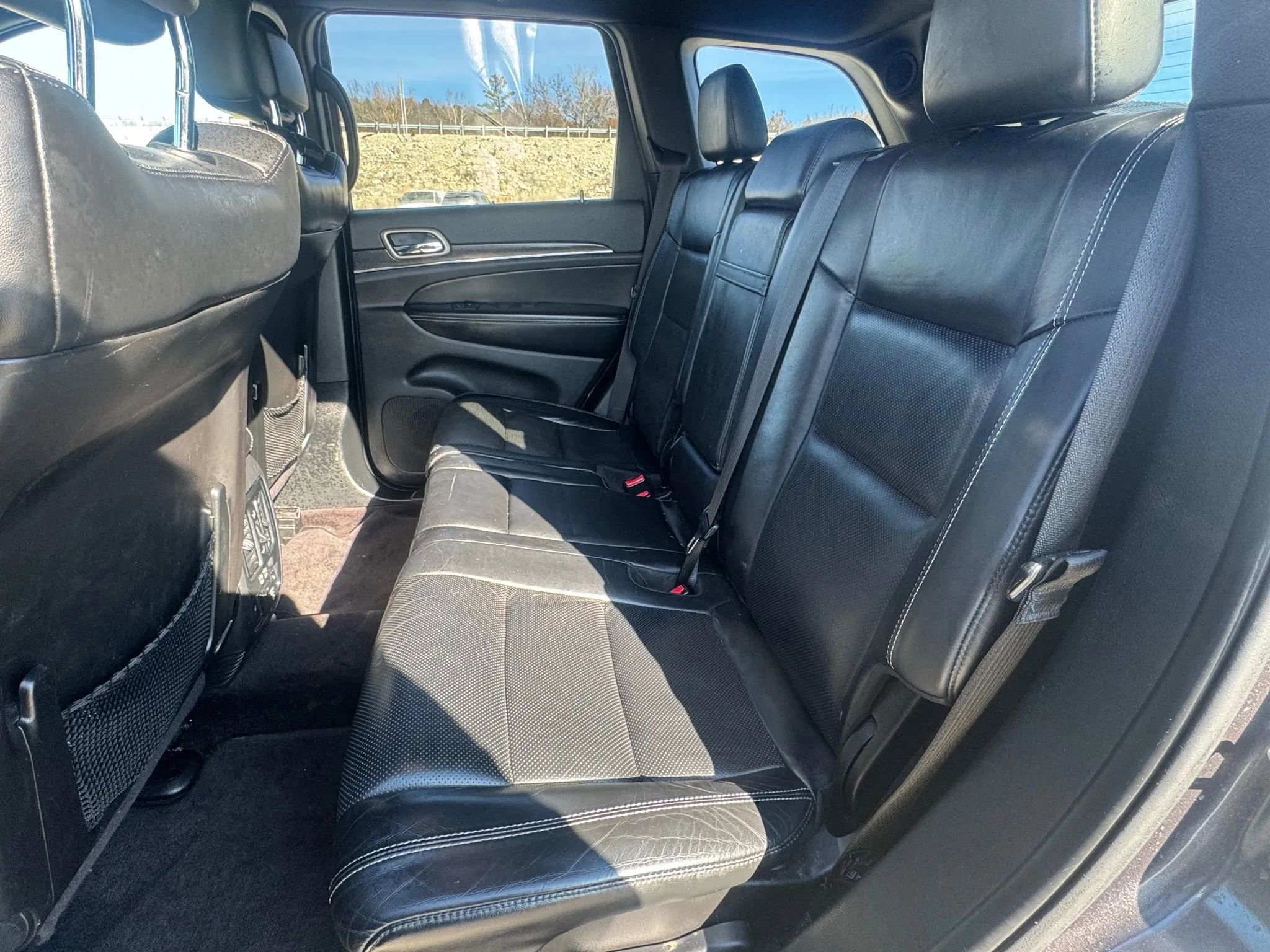 Used 2017 Jeep Grand Cherokee Limited w/ Luxury Group II image 21