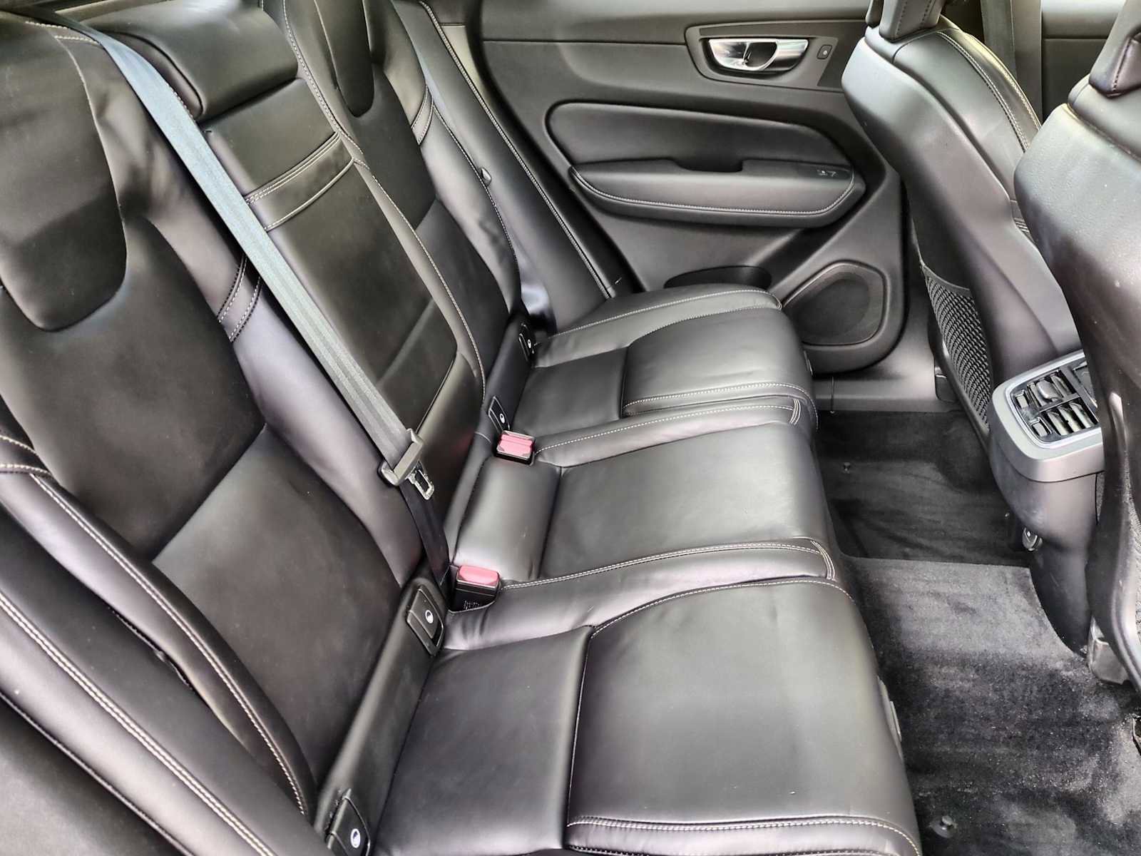 Used 2021 Volvo XC60 T5 Inscription image 21