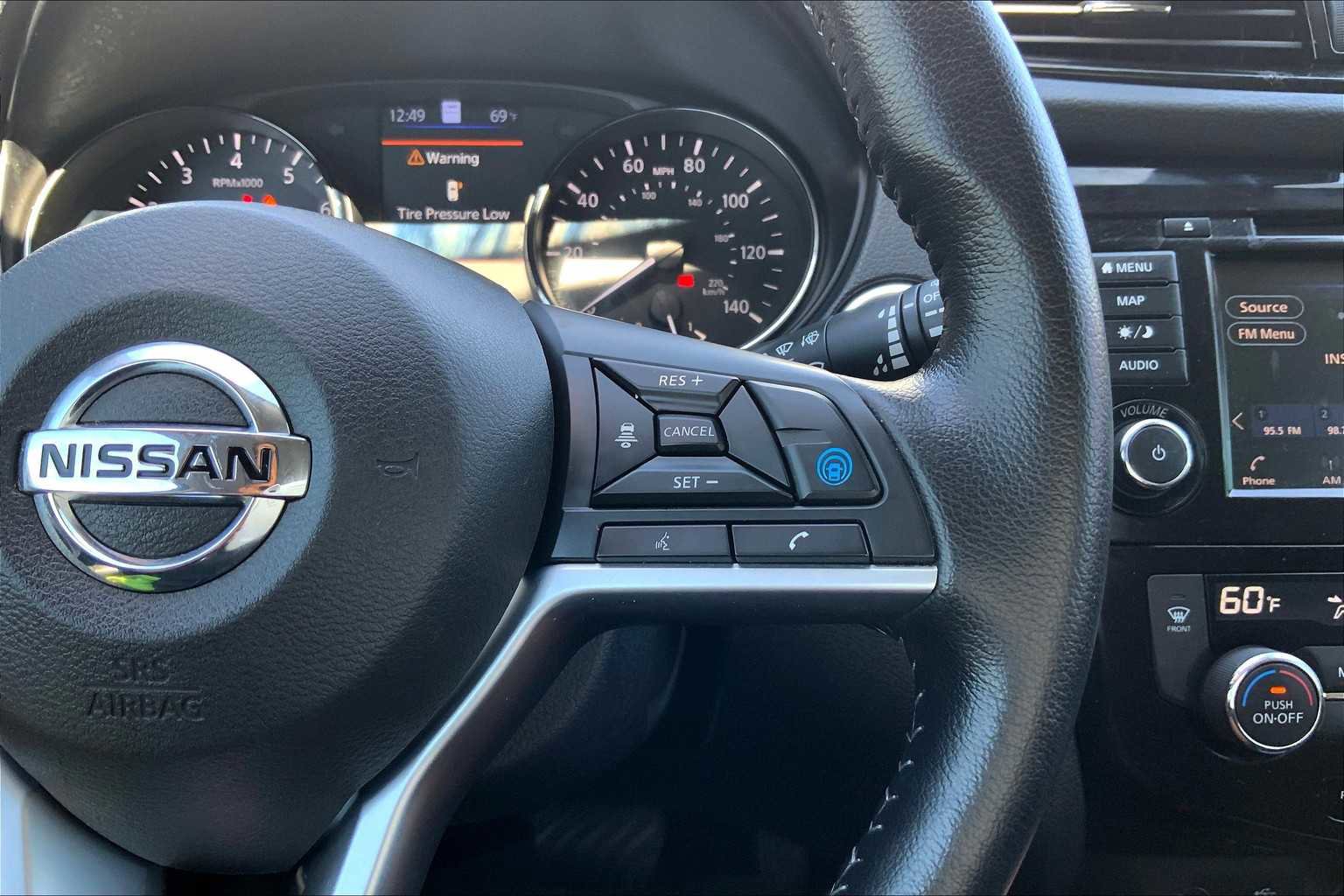 Used 2022 Nissan Rogue Sport SL image 43