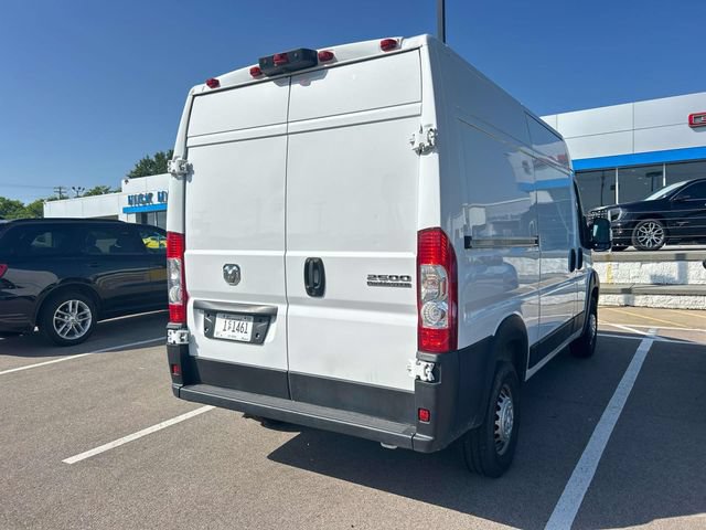 Used 2024 RAM ProMaster 2500 w/ Convenience Group FWD image 3
