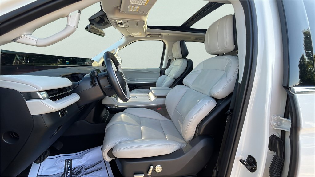 Used 2025 Lincoln Navigator L Reserve AWD/4WD image 14