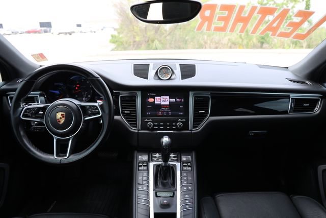 Used 2018 Porsche Macan AWD/4WD image 11