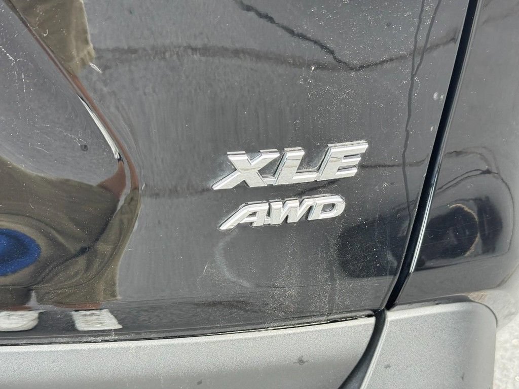 Used 2025 Toyota RAV4 XLE AWD/4WD image 6