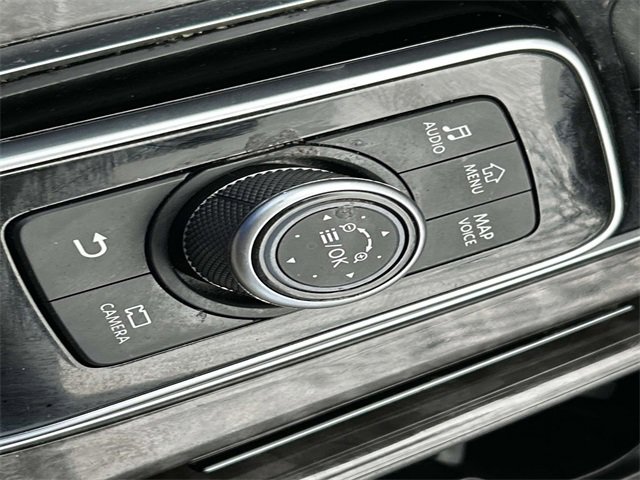 Used 2024 Nissan Armada Platinum w/ Captain's Chairs Package image 35