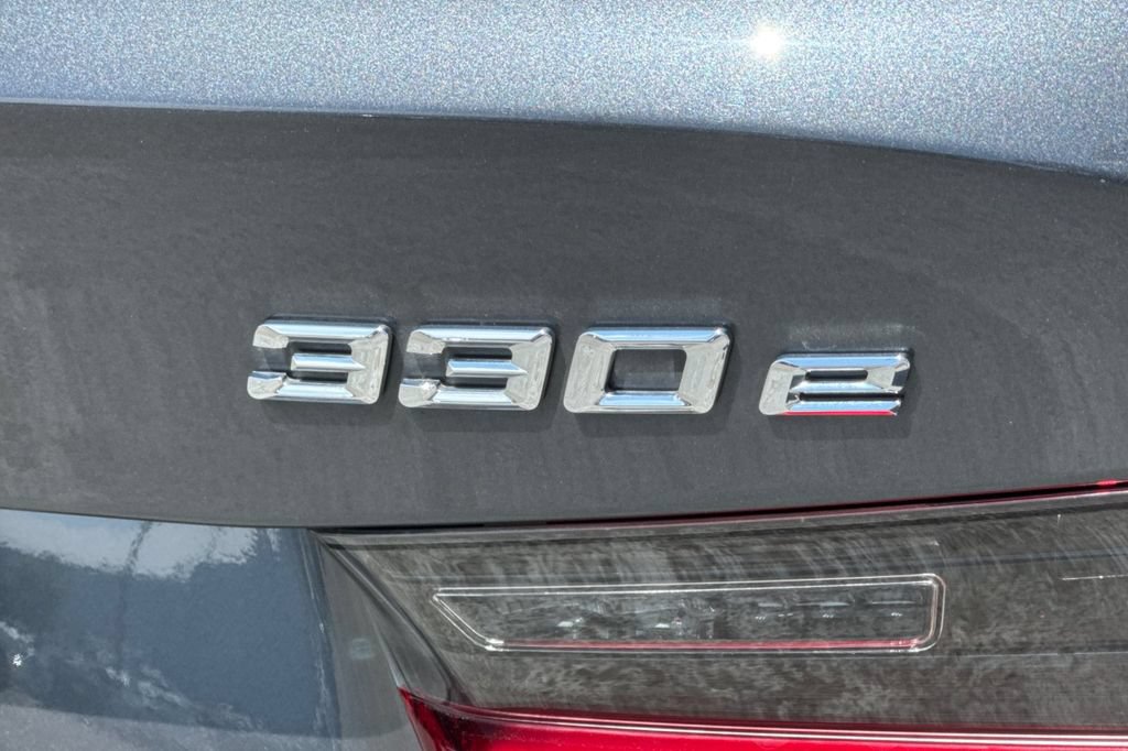 Used 2021 BMW 330e w/ Parking Assistance Package RWD image 26