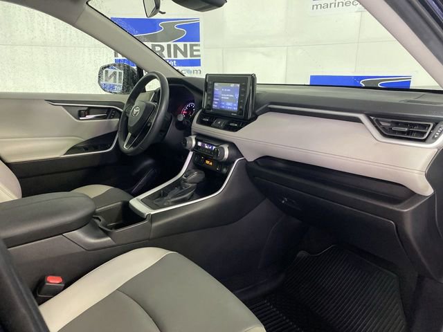 Used 2022 Toyota RAV4 XLE Premium image 35