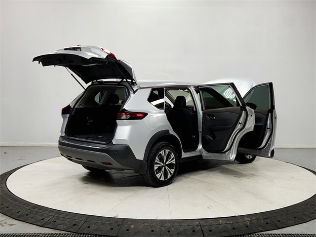 Used 2022 Nissan Rogue SV image 15