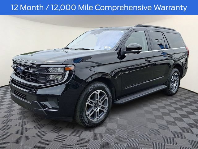 Certified 2025 Ford Expedition Active AWD/4WD image 3