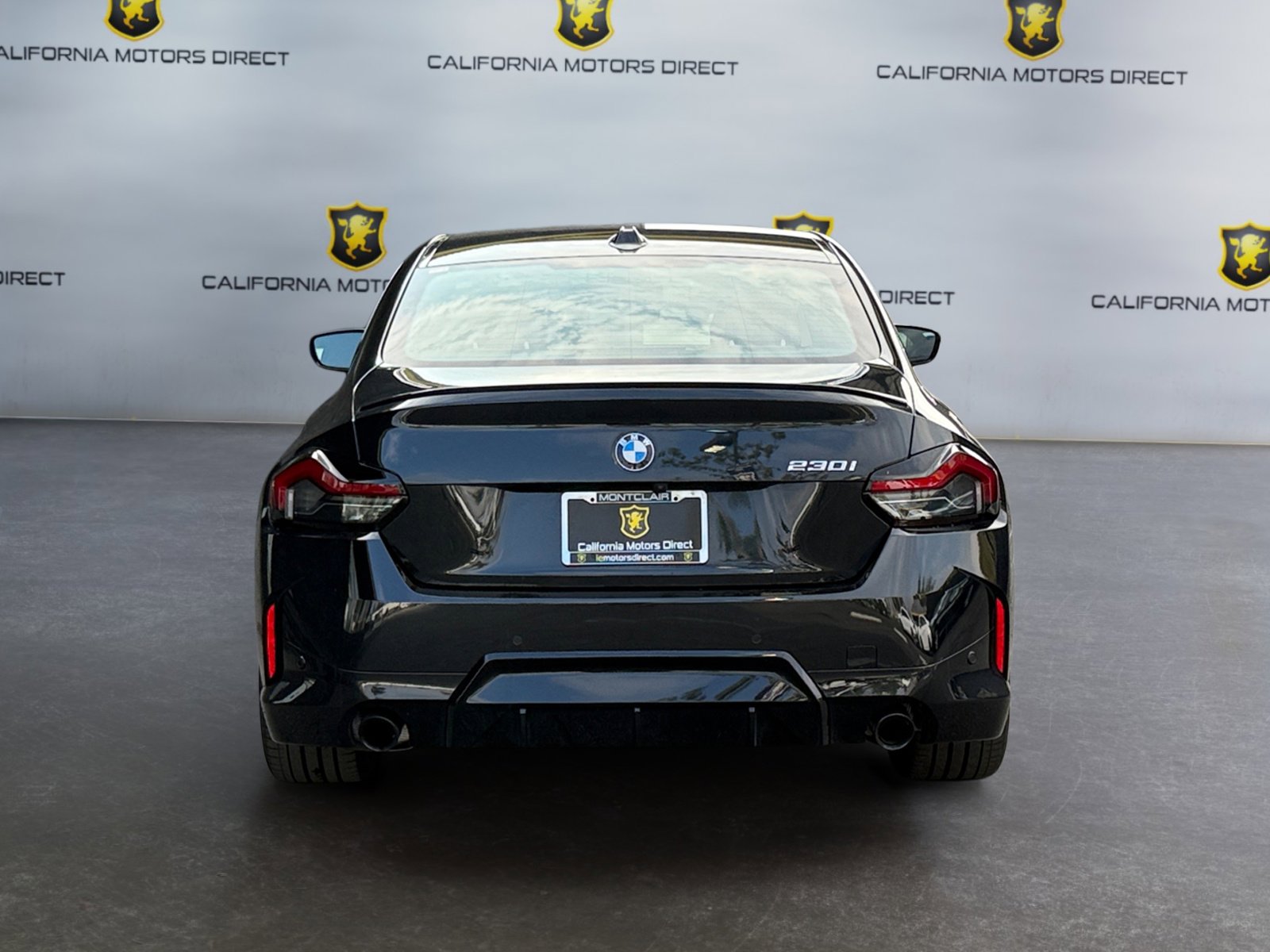 Used 2025 BMW 230i Coupe w/ M Sport Package image 4