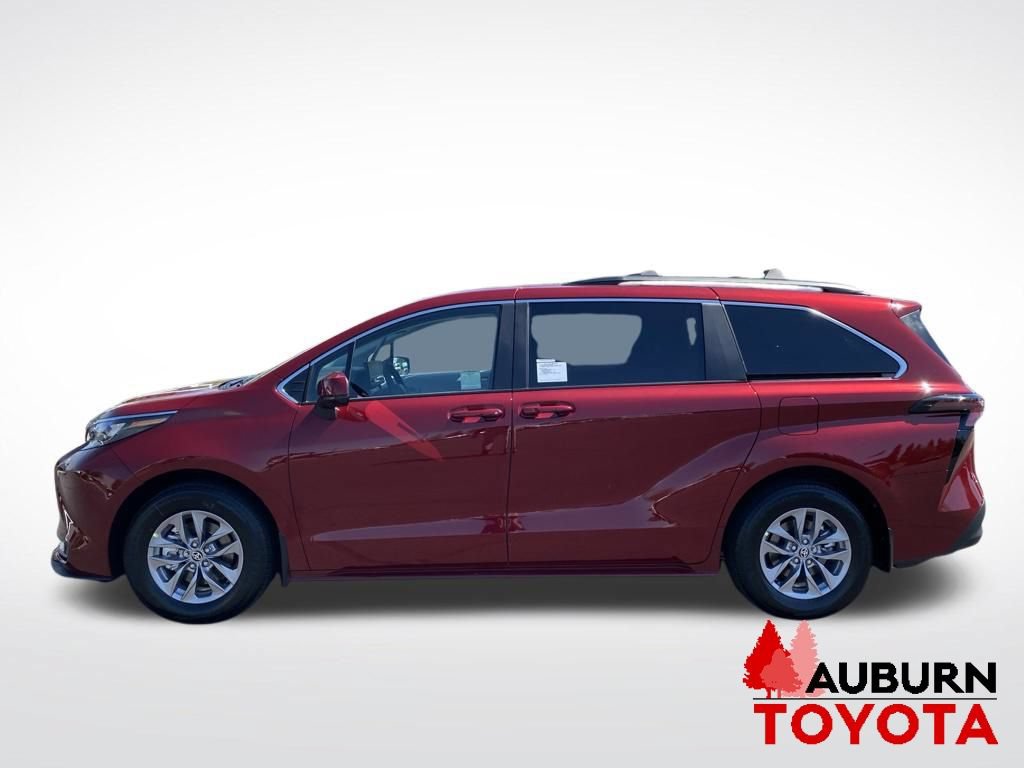 New 2026 Toyota Sienna LE FWD image 7