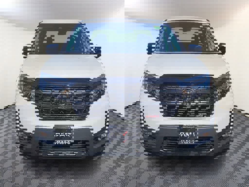 Certified 2025 Honda Ridgeline Sport image 2