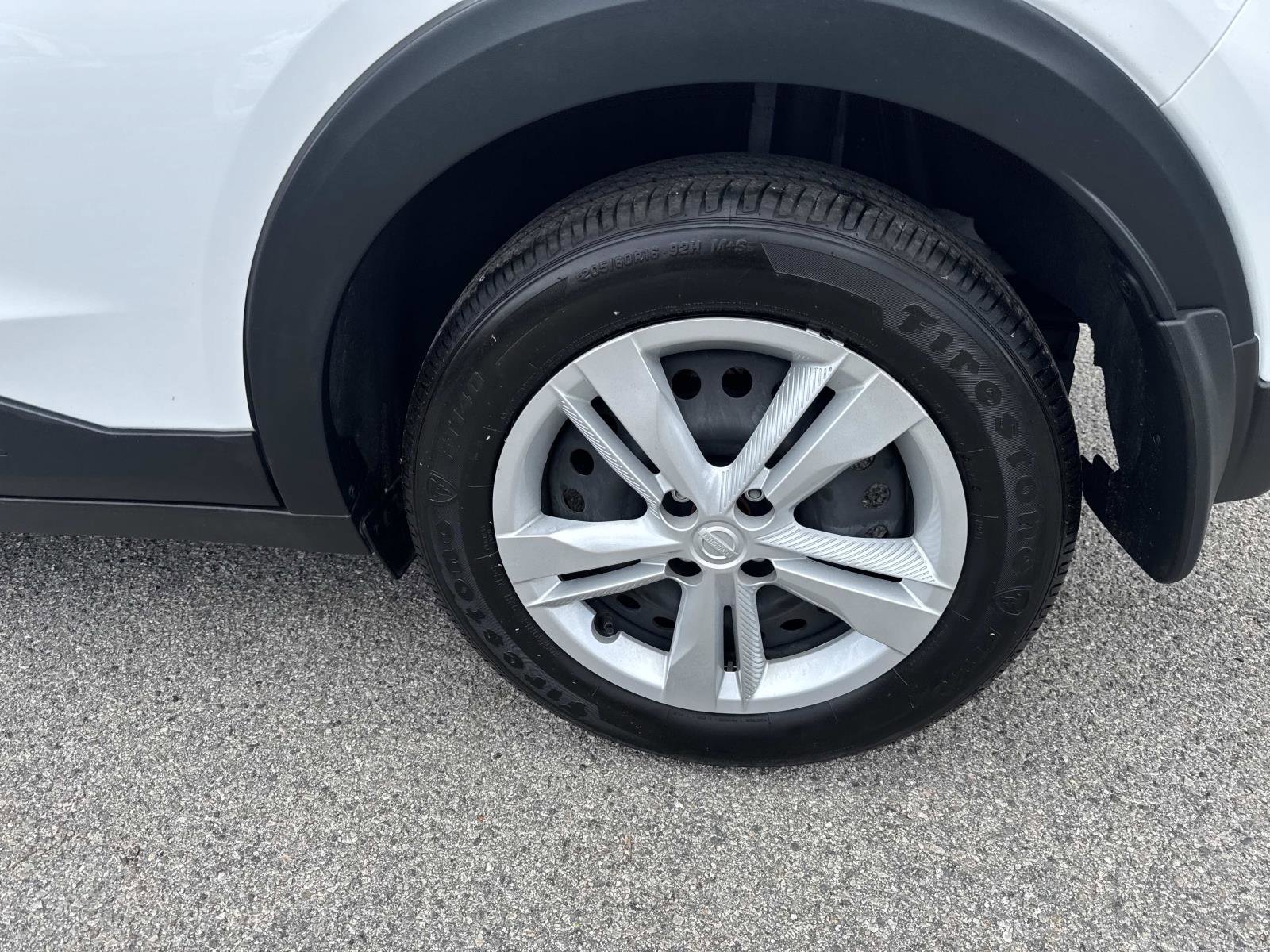 Used 2024 Nissan Kicks S FWD image 6