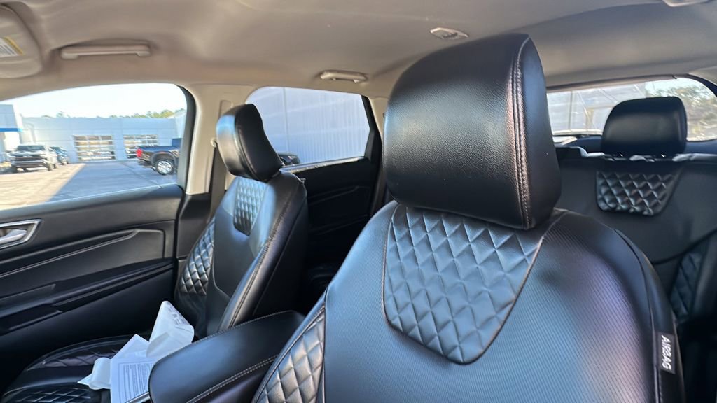 Used 2023 Ford Edge Titanium w/ Equipment Group 301A image 12