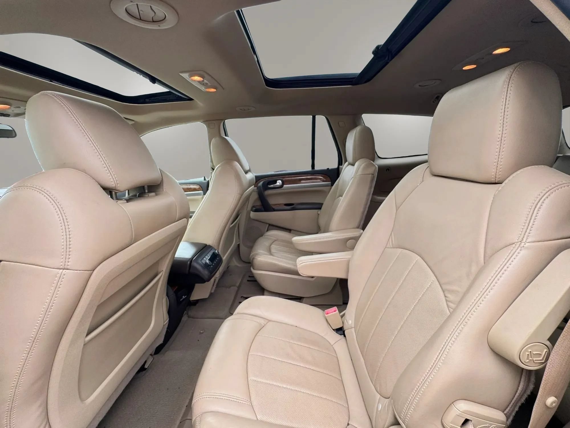 Used 2012 Buick Enclave Premium FWD image 11