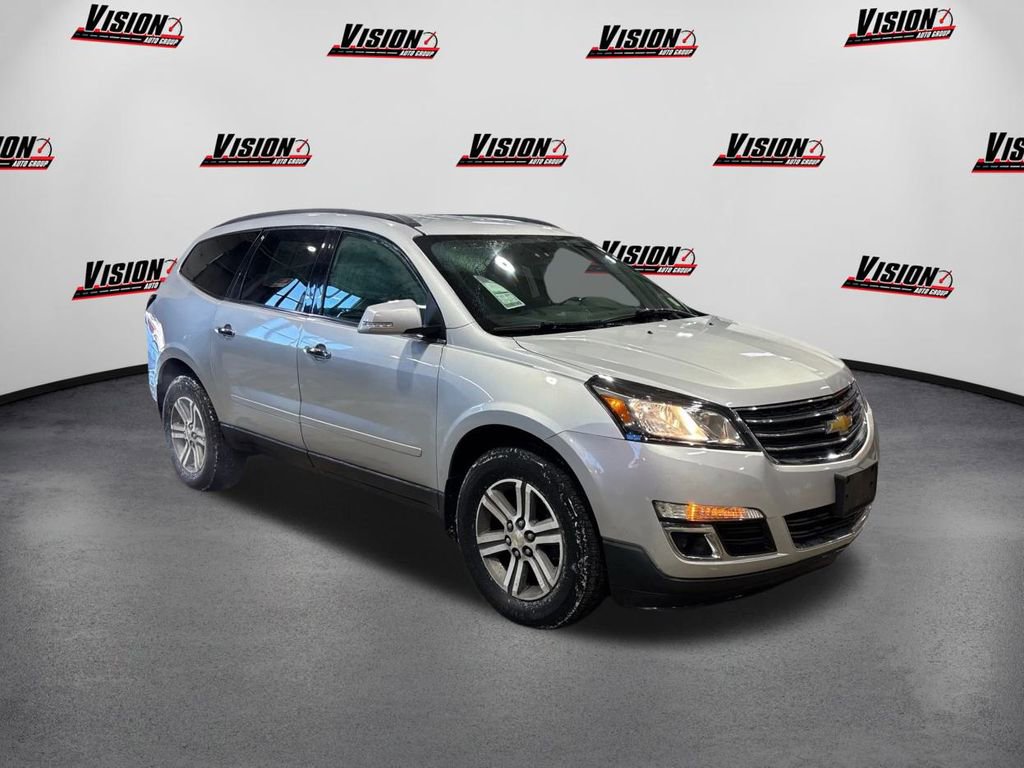 Used 2016 Chevrolet Traverse LT image 3