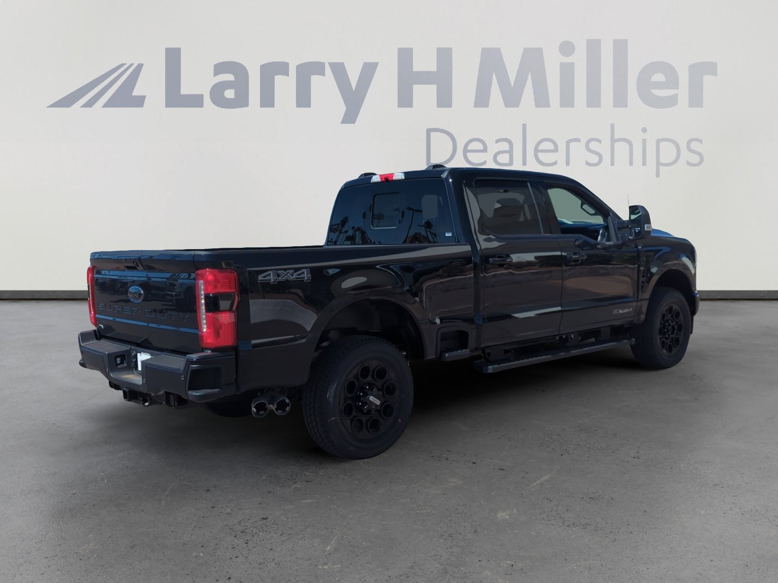 New 2025 Ford F250 XLT w/ Black Appearance Package image 5