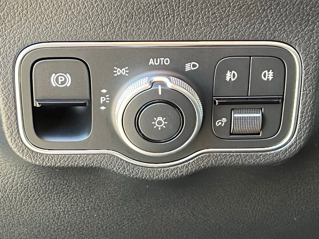 Certified 2026 Mercedes-Benz GLA 250 4MATIC image 30