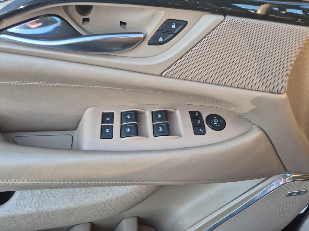 Used 2020 Cadillac Escalade ESV Platinum AWD/4WD image 10