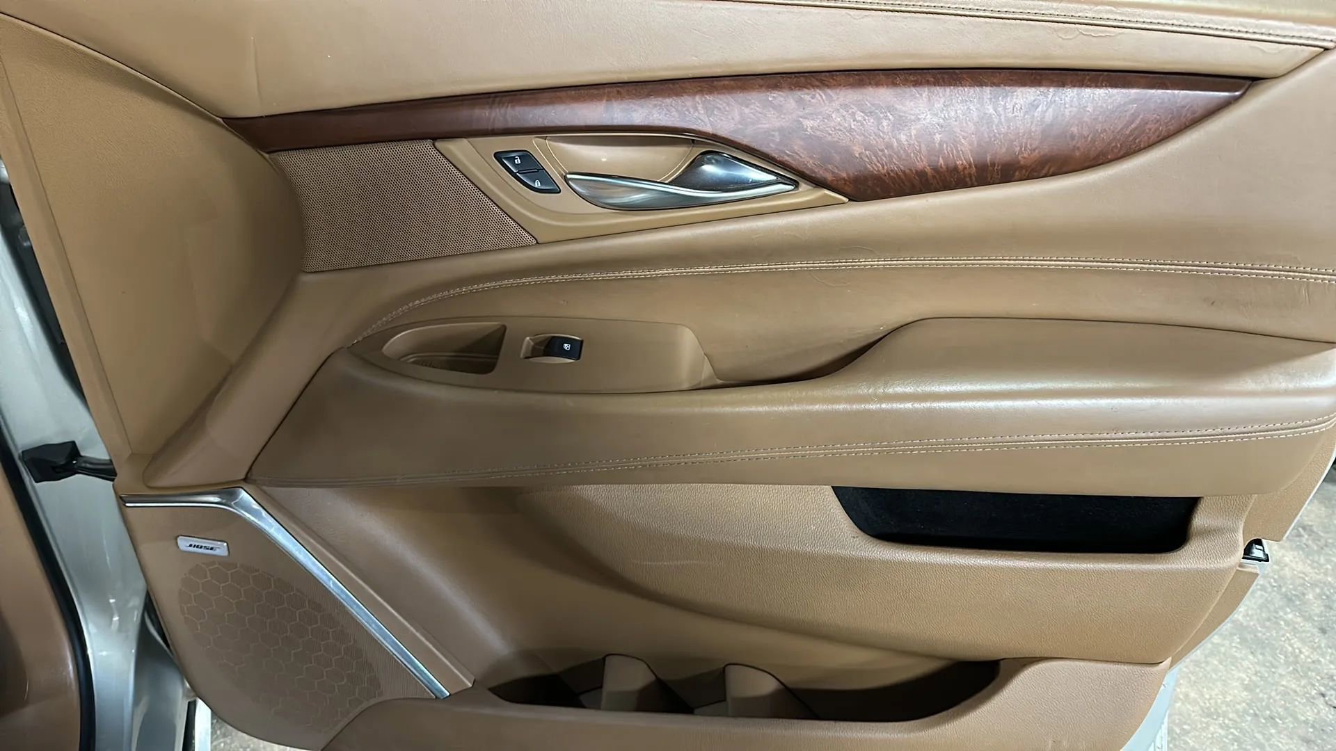 Used 2016 Cadillac Escalade Platinum image 26