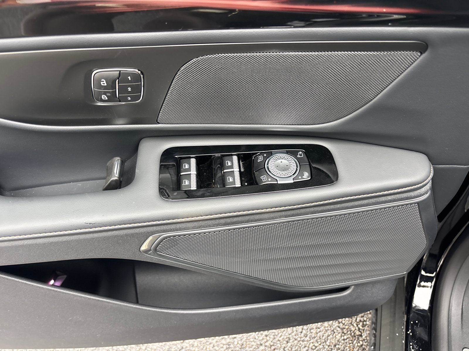 New 2026 Lincoln Nautilus Premier AWD/4WD image 13