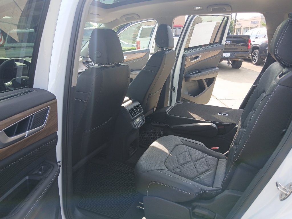 New 2026 Volkswagen Atlas SE FWD image 19
