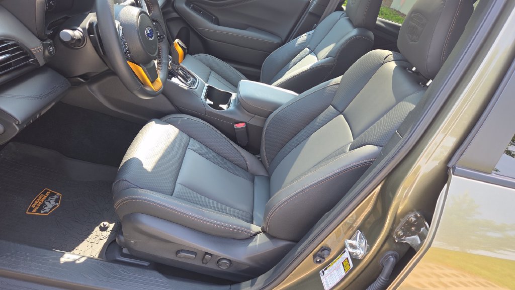 Used 2025 Subaru Outback Wilderness w/ Wilderness Package AWD/4WD image 16