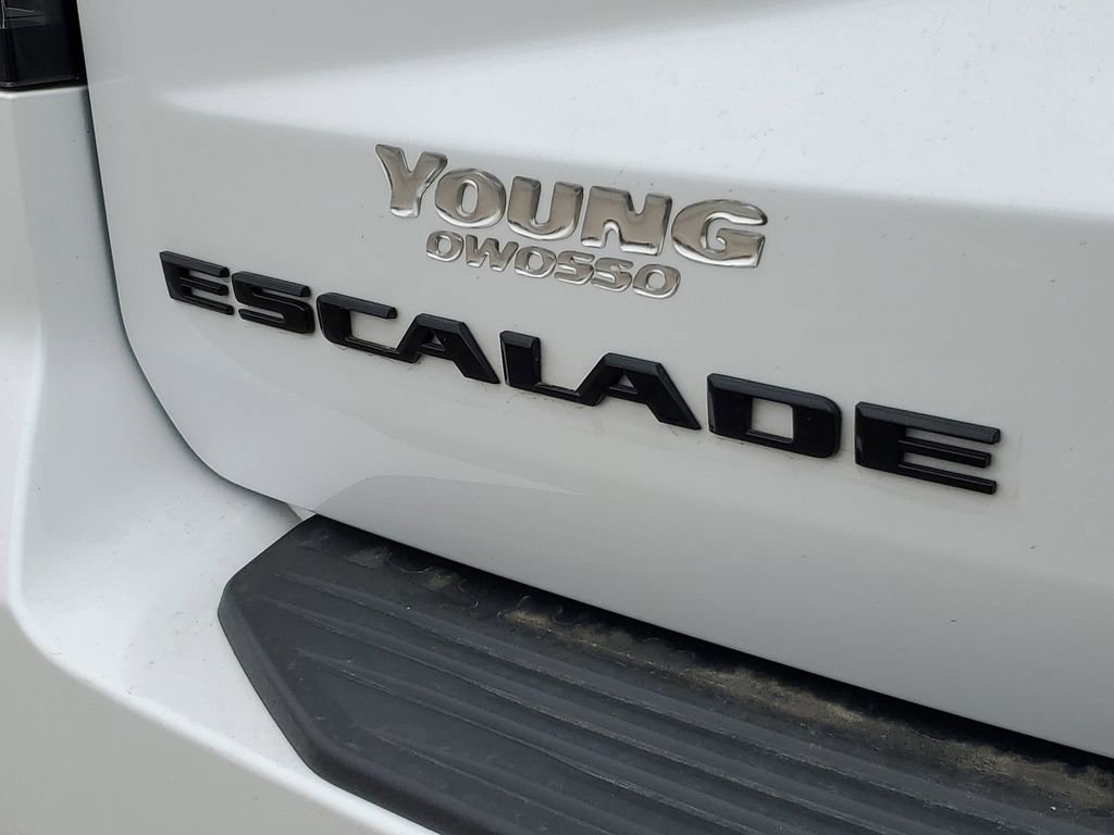 Used 2023 Cadillac Escalade Sport w/ LPO, ONYX Package AWD/4WD image 34