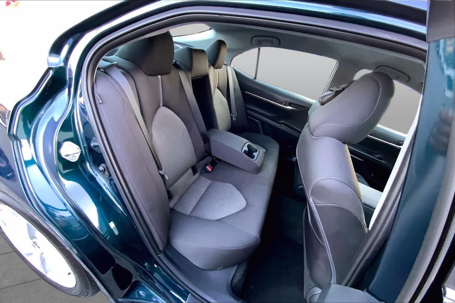 Used 2021 Toyota Camry LE FWD image 17