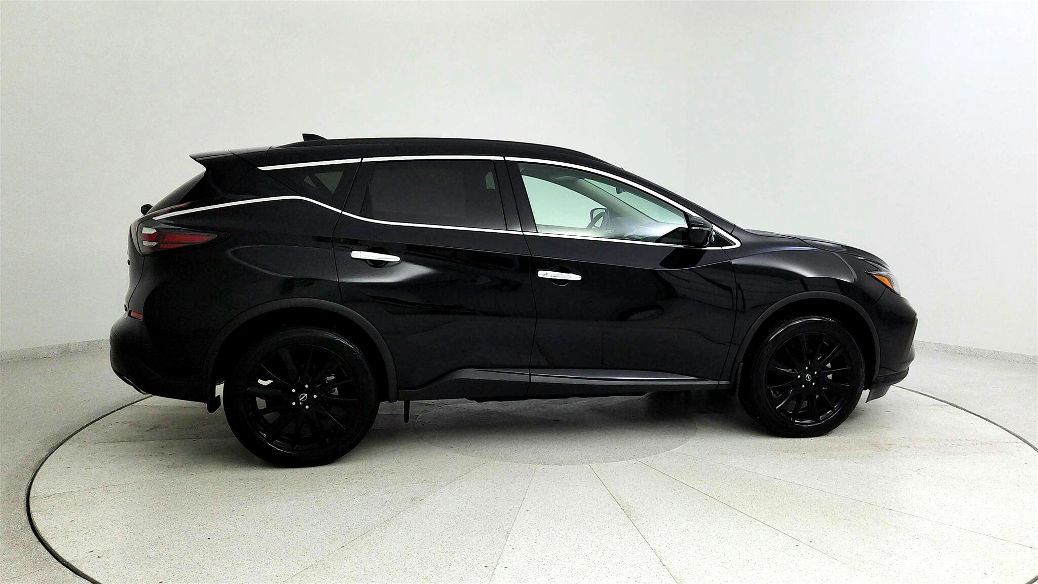 Used 2024 Nissan Murano SV w/ SV Midnight Edition Package image 5