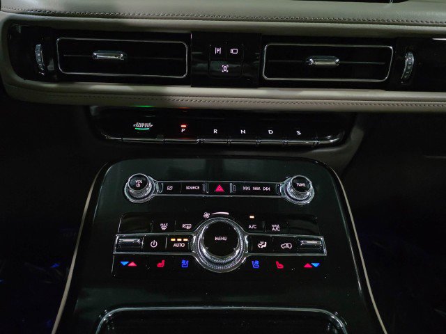 Used 2021 Lincoln Nautilus Reserve image 28