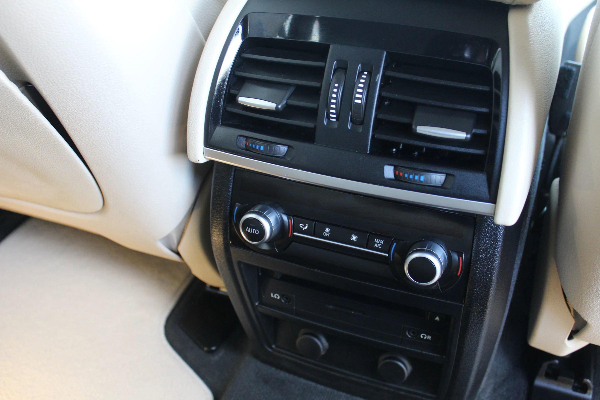 Used 2016 BMW X5 xDrive50i image 24