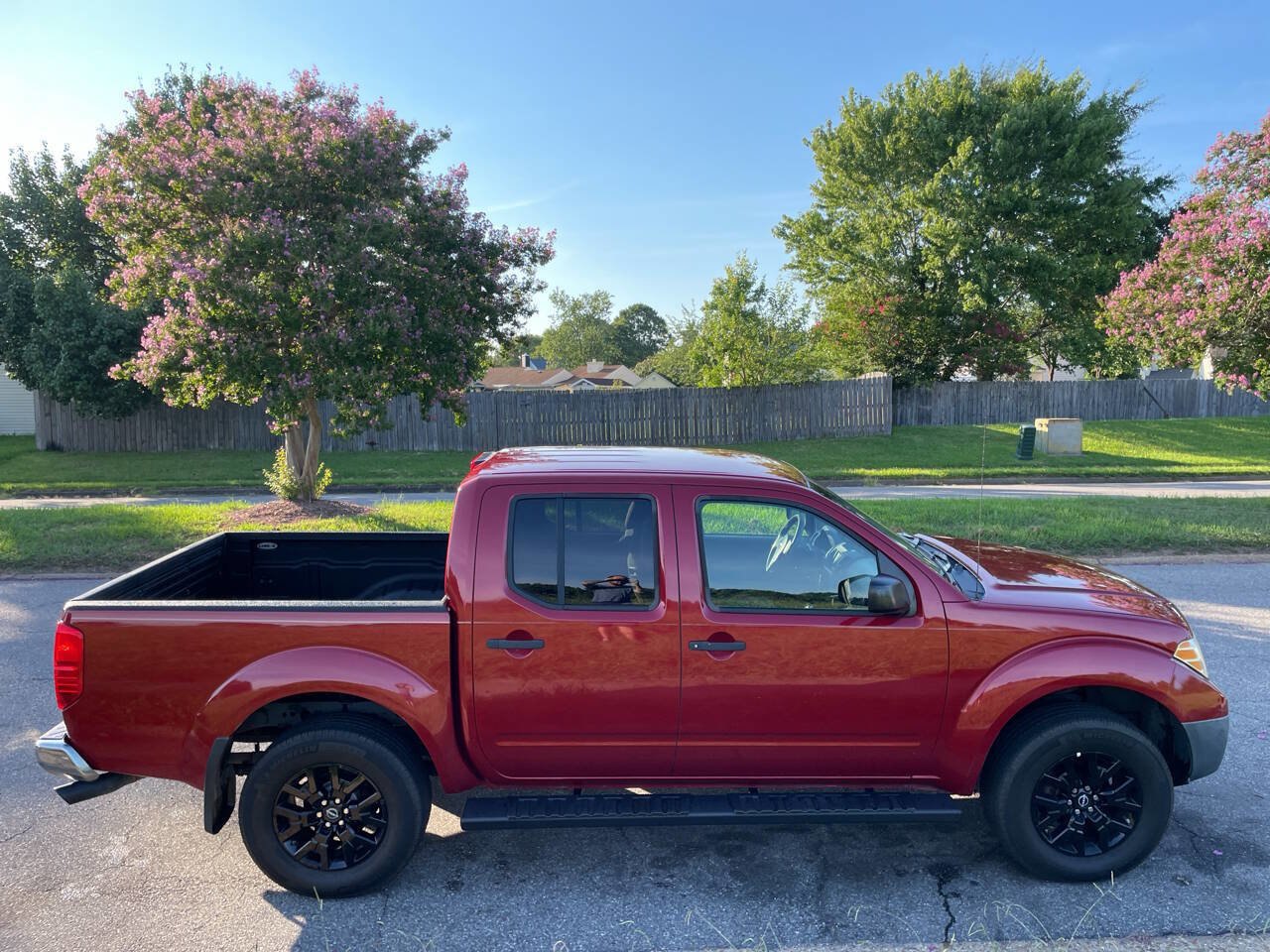 Used 2012 Nissan Frontier S image 7