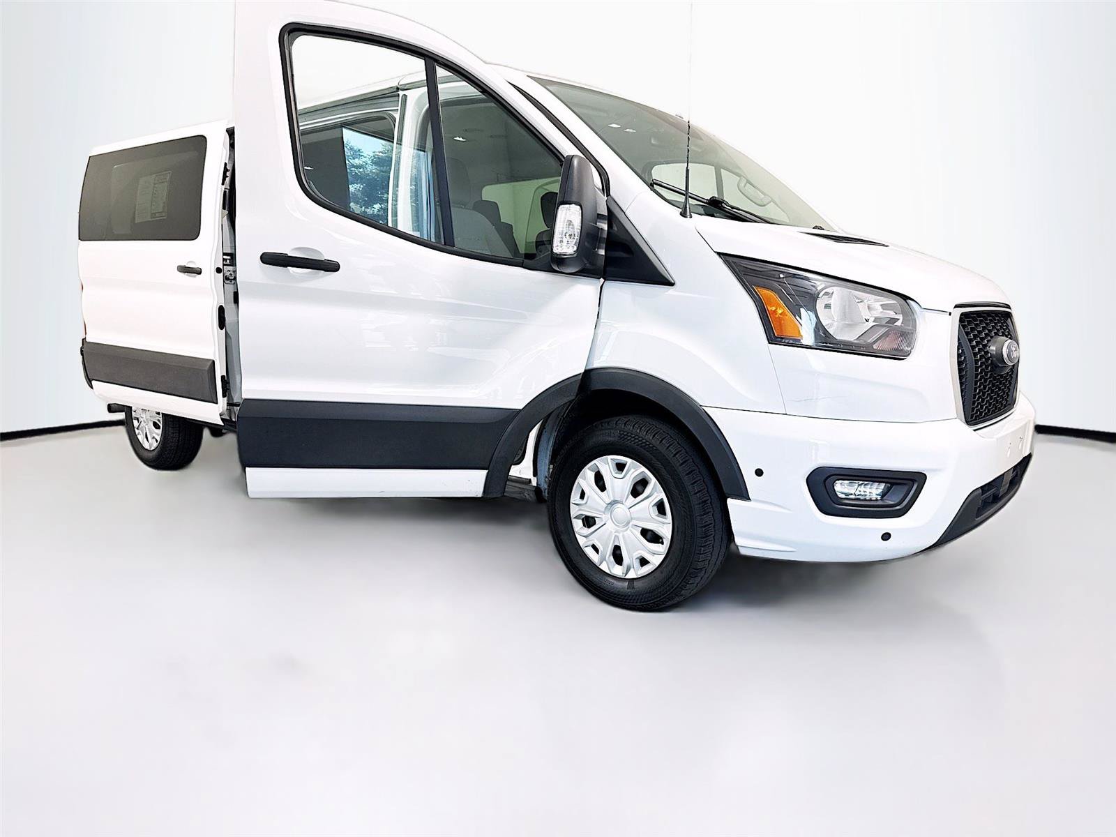 Used 2024 Ford Transit 350 XLT RWD image 37