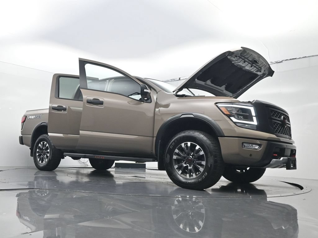 Used 2024 Nissan Titan PRO-4X w/ Pro-4x Convenience Package AWD/4WD image 33