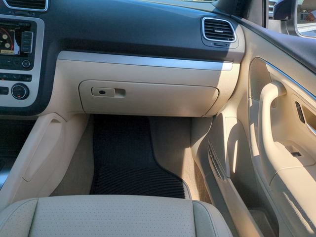 Used 2015 Volkswagen Eos Komfort FWD image 19