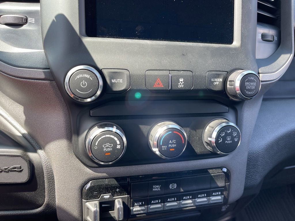 New 2024 RAM 3500 Tradesman w/ Chrome Appearance Group image 18