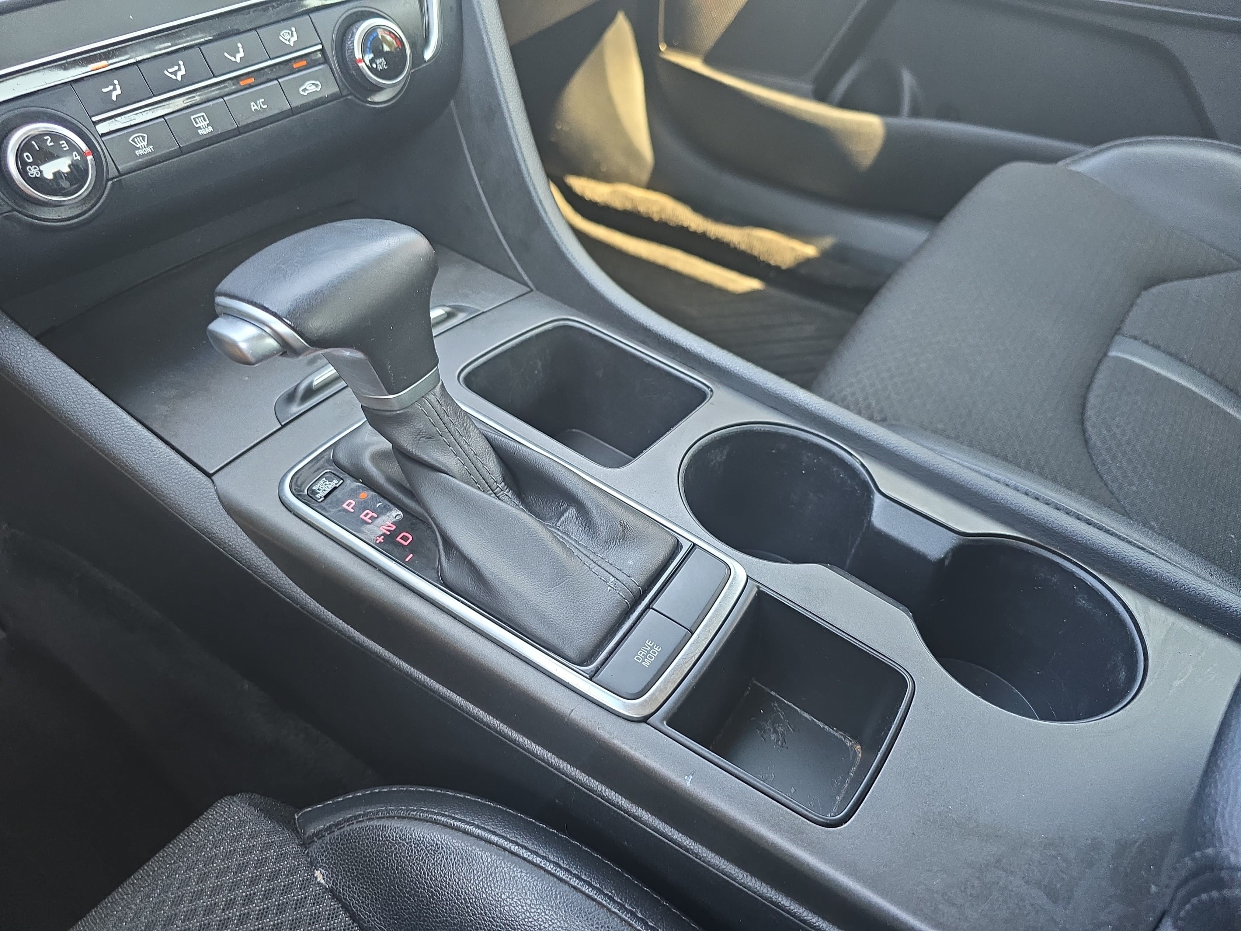 Used 2018 Kia Optima S FWD image 23