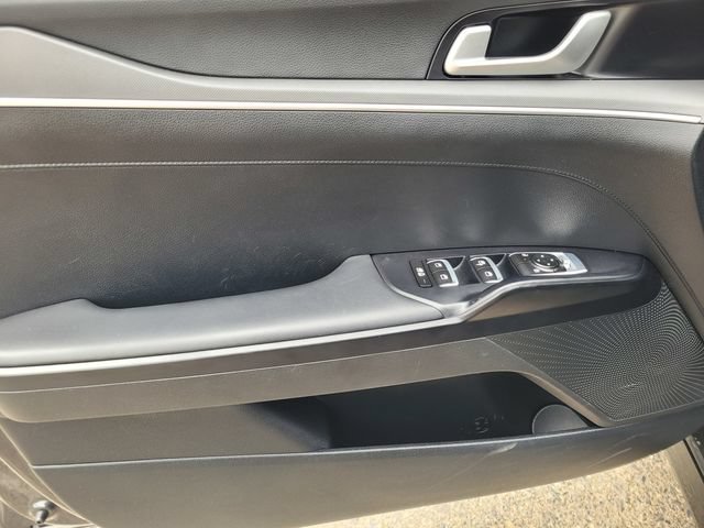 Used 2025 Kia K5 LXS FWD image 16