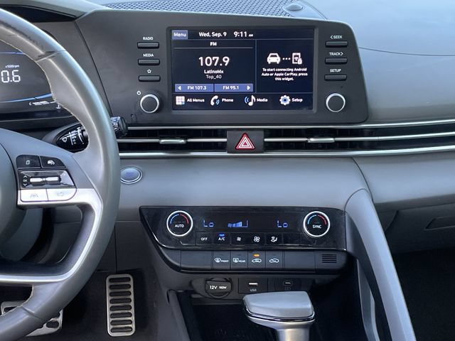 Used 2025 Hyundai Elantra Sport FWD image 15