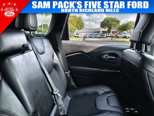 Used 2022 Jeep Cherokee Trailhawk image 16