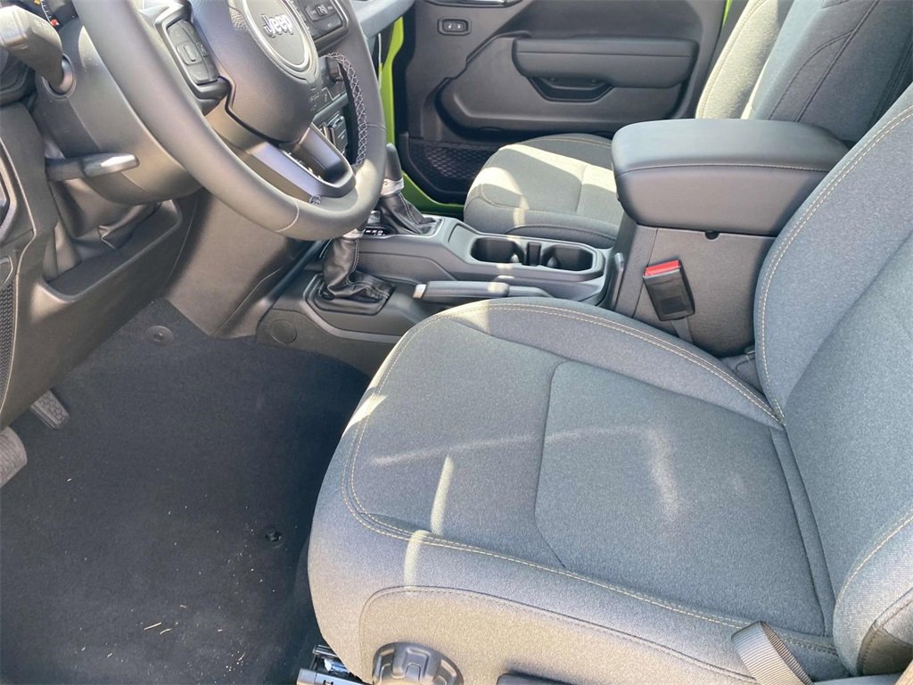 New 2025 Jeep Gladiator Sport image 36