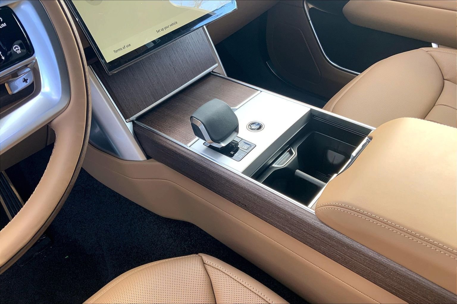 New 2026 Land Rover Range Rover SE image 7