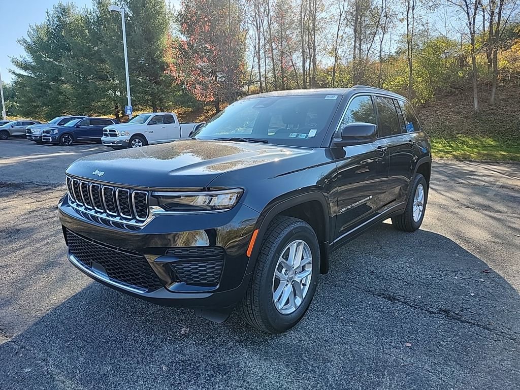 New 2025 Jeep Grand Cherokee Laredo X w/ Luxury Tech Group I image 7