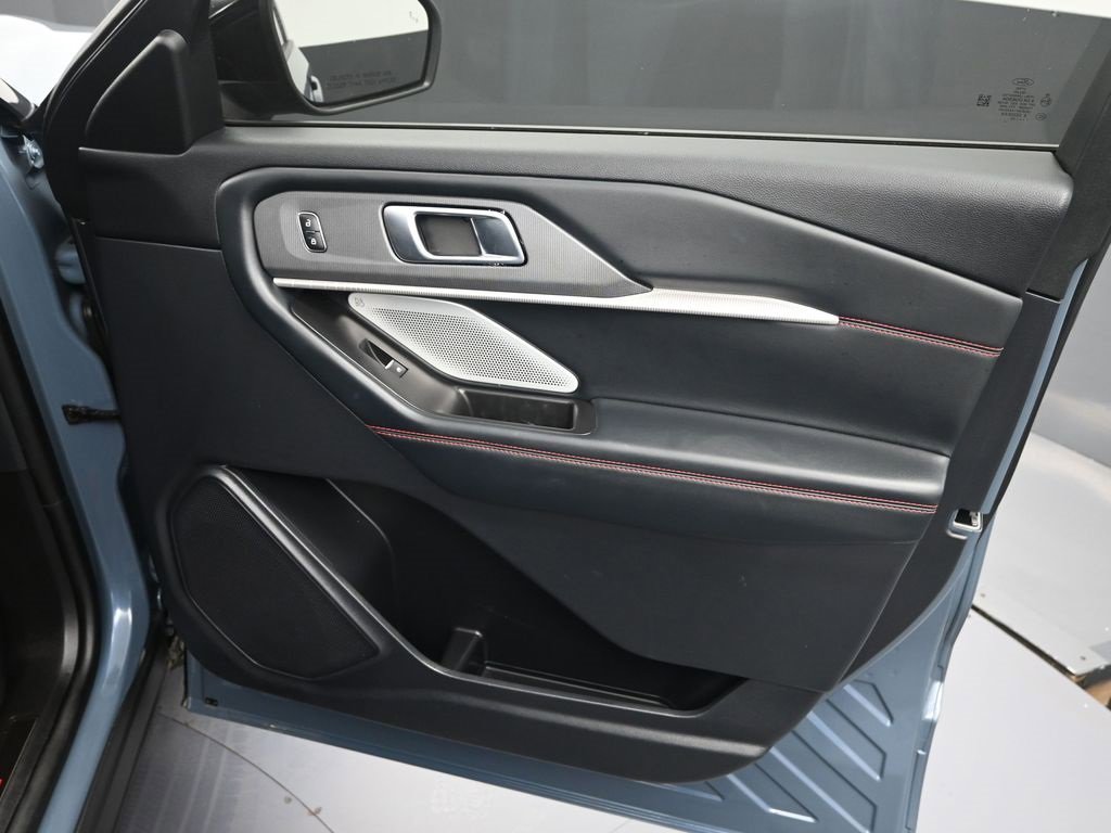 Used 2025 Ford Explorer ST w/ Sun And Sound Package image 41