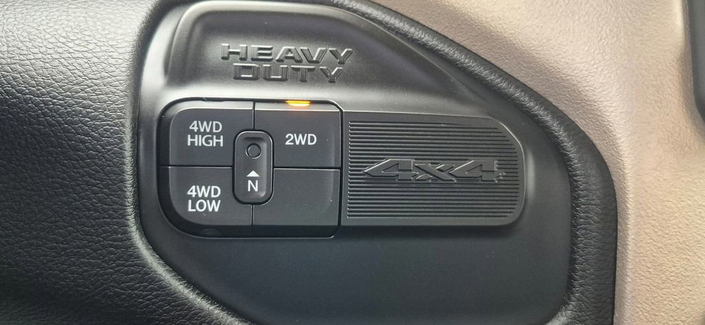Used 2022 RAM 2500 Laramie AWD/4WD image 9